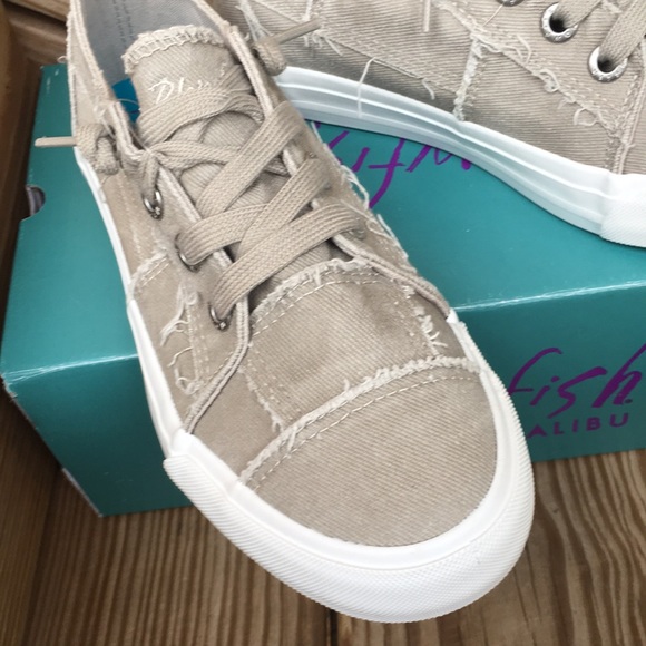 Restock 🐡Blowfish taupe color Canvas sneakers🐡 - Picture 3 of 7